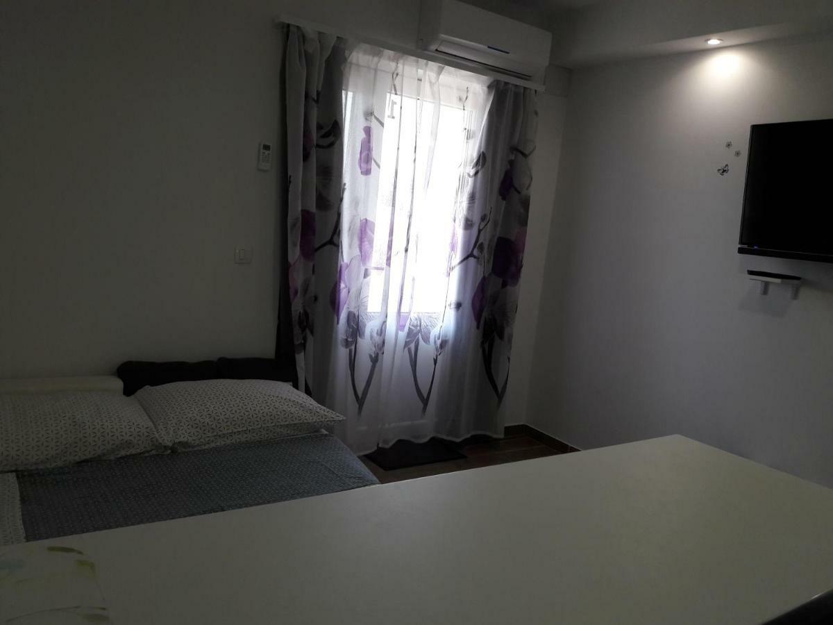 Apartmani Marta Mlini Εξωτερικό φωτογραφία